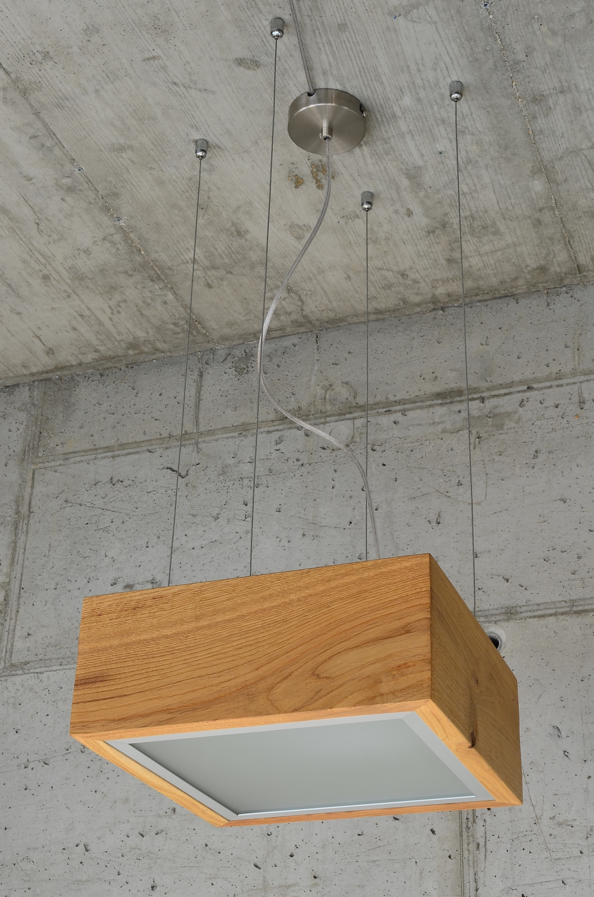 GMO Design Lampa wisząca z drewna na linkach | na wymiar - zdjęcie 7